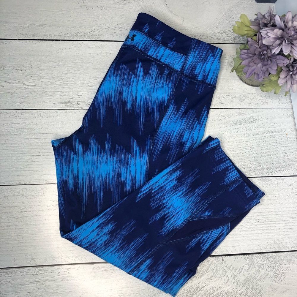 Under Armour Blue Pattern Capris Sz M - Picture 1 of 8